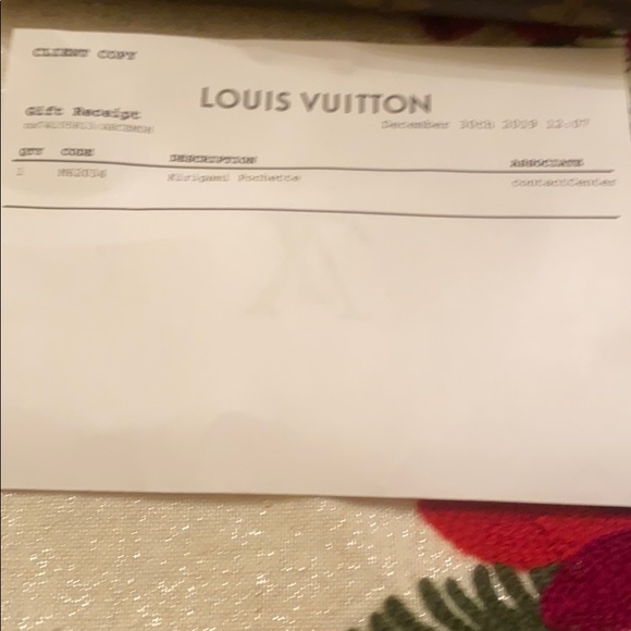 Authentic Louis Vuitton pouch - Picture 7 of 7